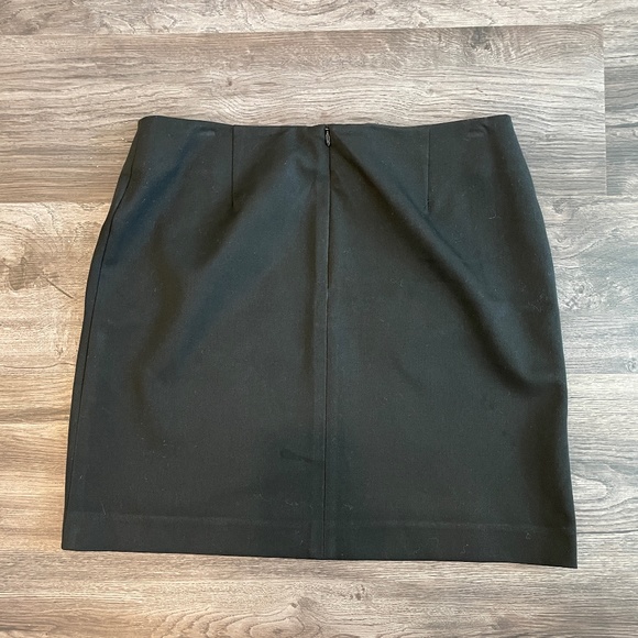 INC Mini Skirt, Black, 6, EUC, Straight Hem, Zip Close - Picture 3 of 5